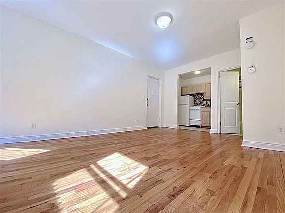 2nd image of 339 W 85th St #320