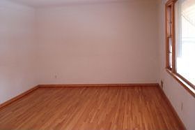 3rd image of 1584 Chamber St