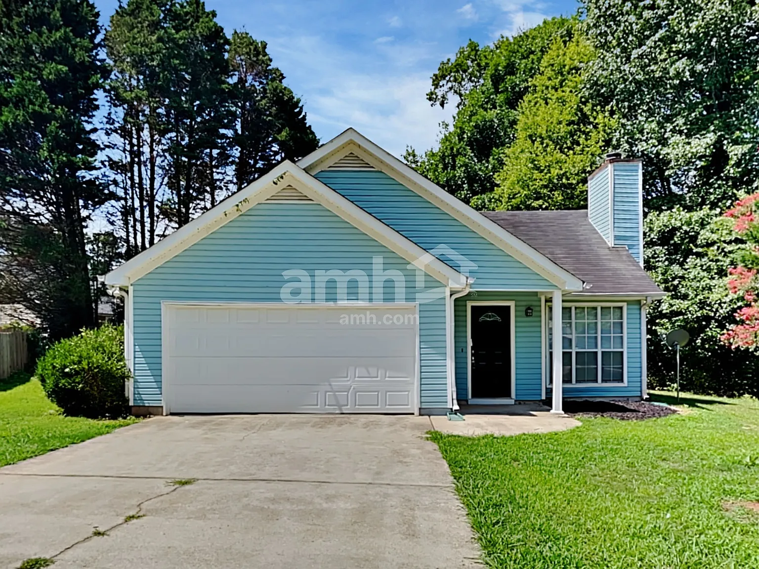 3 bed, 2.0 bath, 1321 sqft, $1,675 — Photo 1