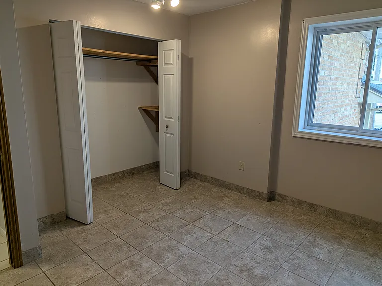 62 Talbot St #5 — Photo 7