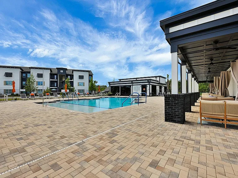 Point Grand Pool