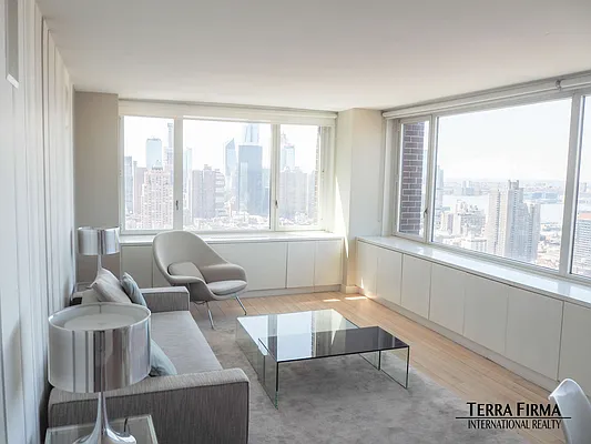 Rented by Terra Firma International Real Estate LLC | media 11