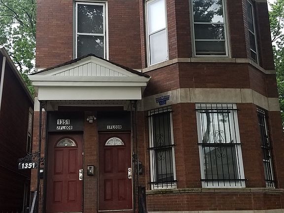 3rd image of 1351 S Karlov Ave