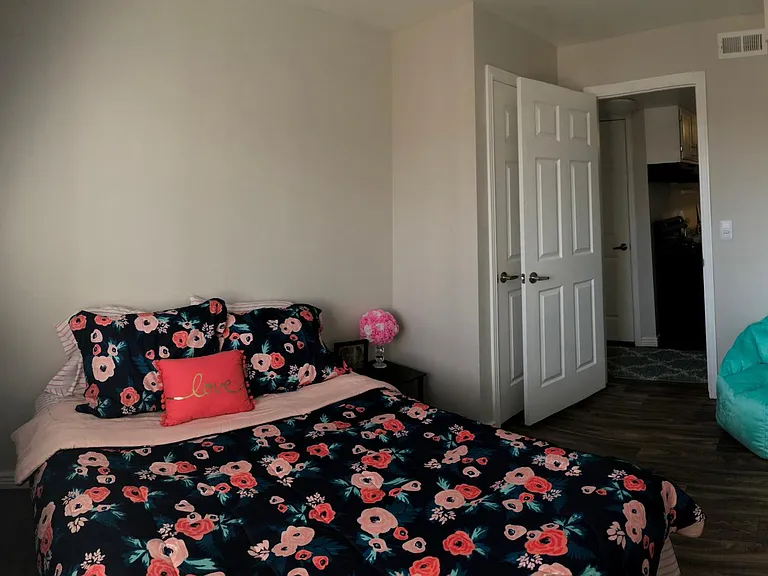 2x1 Bedroom Renovated