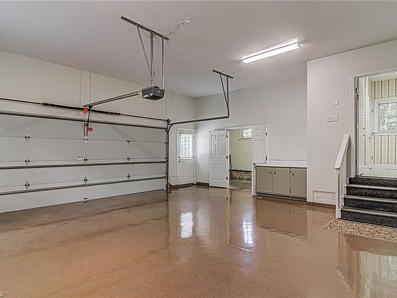 5th image of 818 Troublesome Creek Dr