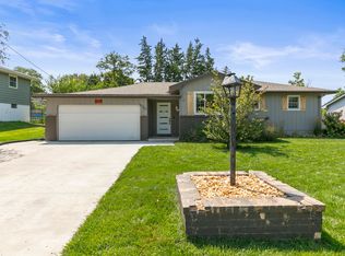 19799 Beverly Manor Ln, Council Bluffs, IA 51503