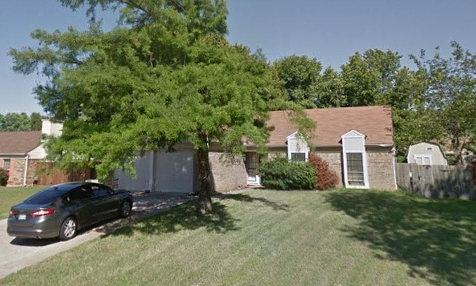2nd image of 3415 Spring Meadow Ln