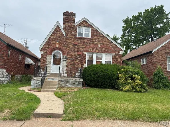 6008 N Pointe Blvd, Saint Louis, MO 63147