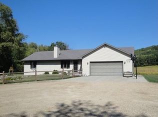 E10166 Skunk Valley Rd, Sauk City, WI 53583