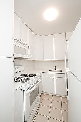 5th image of 350 W 51st St APT 8a