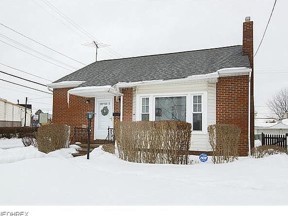 3rd image of 7106 Plainfield Ave