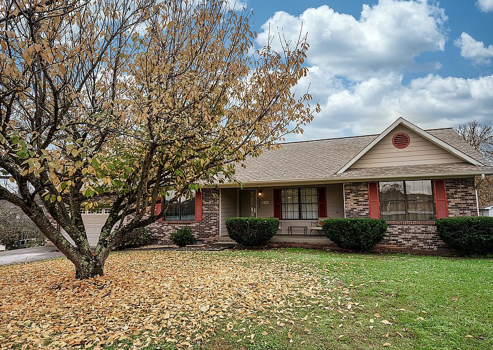2nd image of 203 Westview Dr