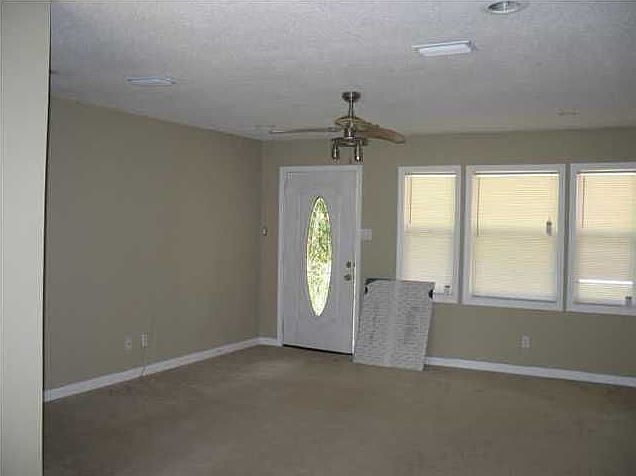 2nd image of 4205 Park Rd