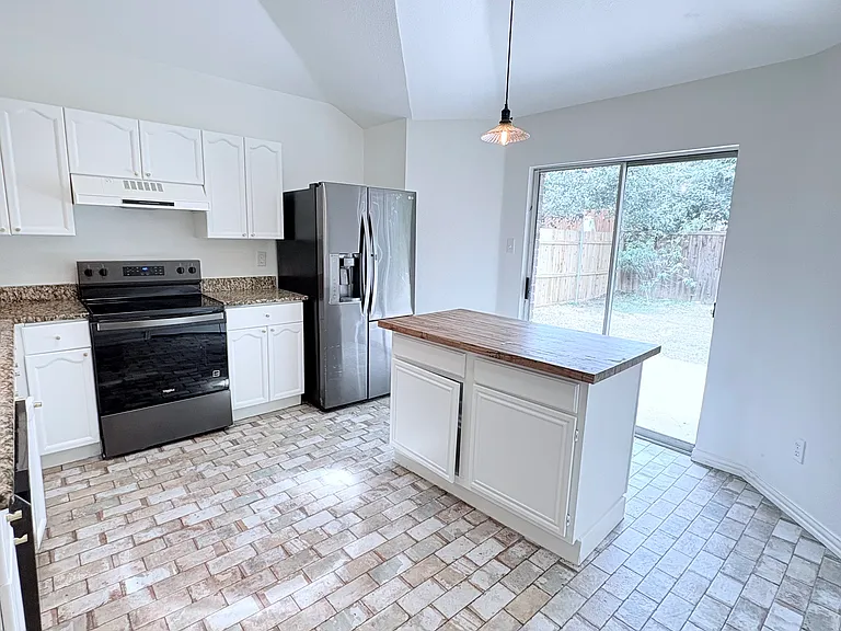 1660 Prescott Cir — Photo 9