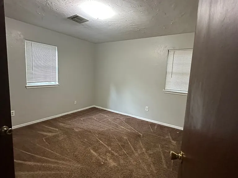 537 Franklin St — Photo 13