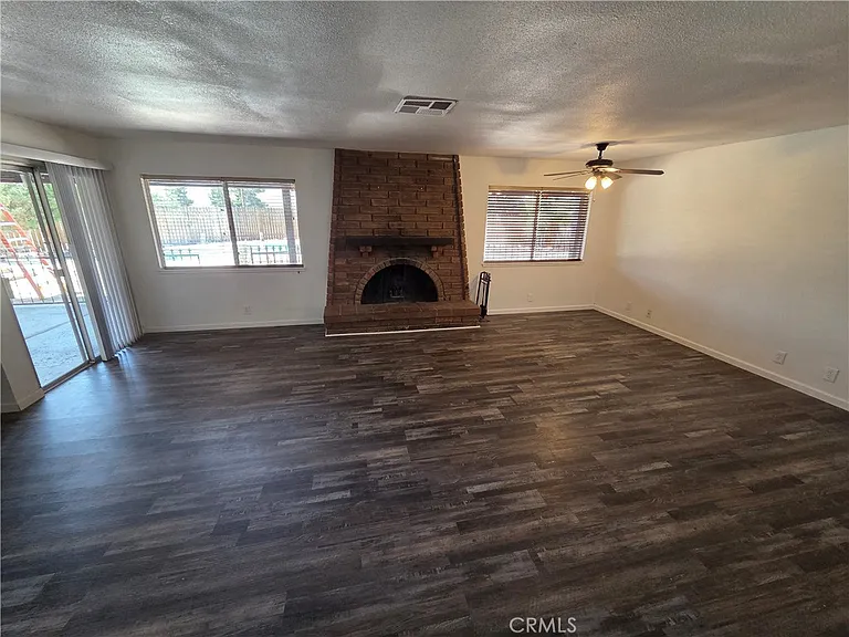 19145 Tomahawk Rd — Photo 3