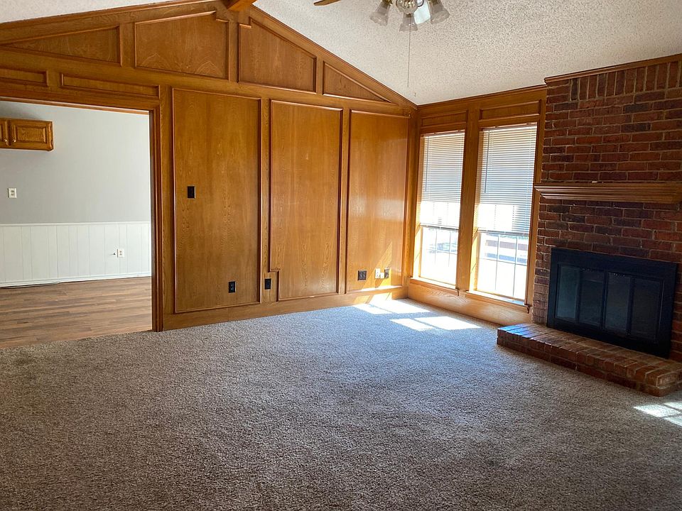 1st image of 286 Chambers Dr