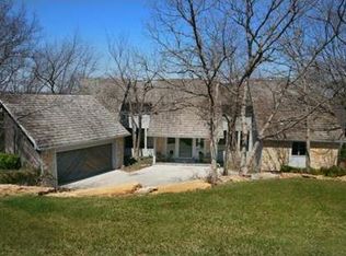 2748 W 160th Ter, Stilwell, KS 66085