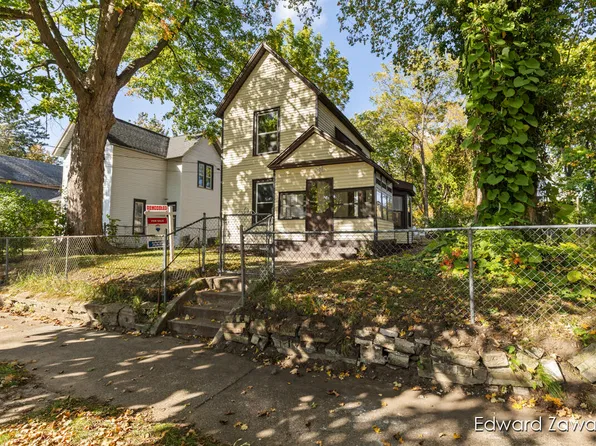 1043 Sigsbee St SE, Grand Rapids, MI 49506
