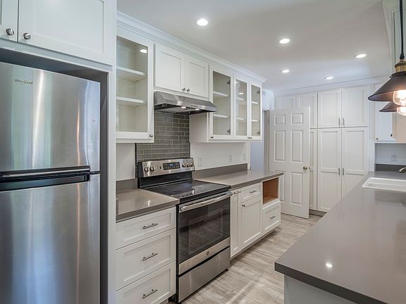2nd image of 20720 4th St APT 8