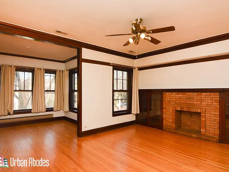 1309 W Newport Ave #2AC — Photo 2