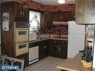 5th image of 9882 Garvey Dr