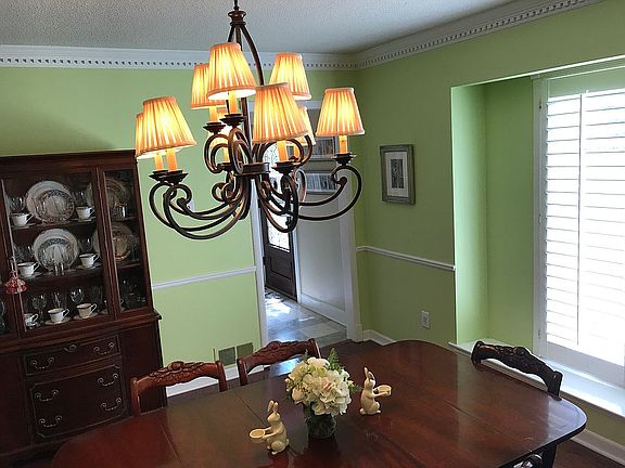 5th image of 1388 Brookside Dr