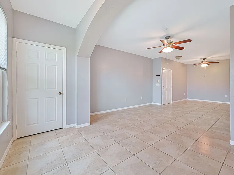 23580 Walden Center Dr #305 — Photo 6