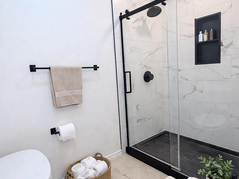 7208 Garrett Pl — Photo 3