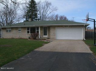 449 Kublick Dr, Benton Harbor, MI 49022