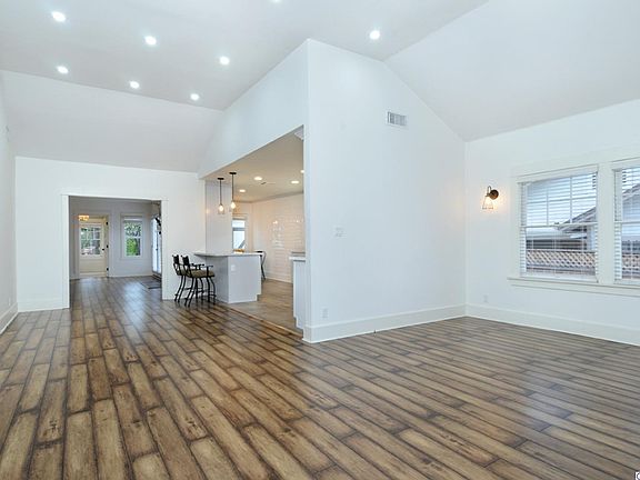 4th image of 5234 Sumner Ave