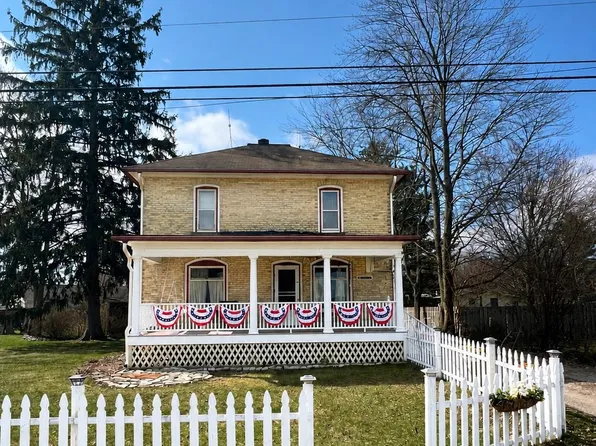 1926 E Broadway St, Mount Pleasant, MI 48858