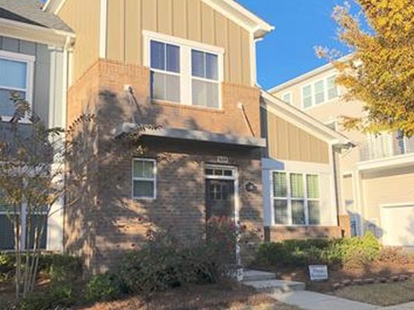 1604 Pat Garrett St