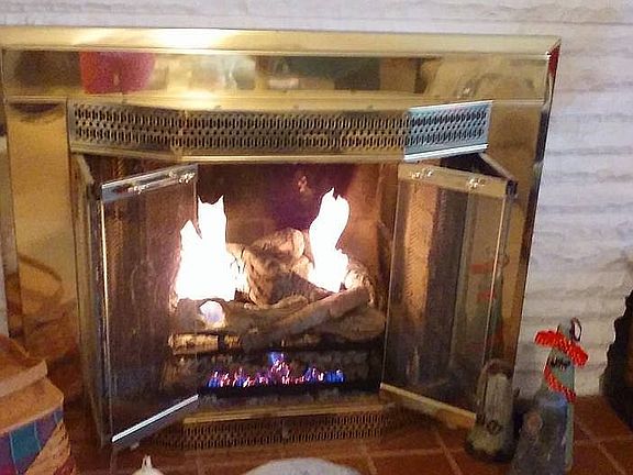 Family room gas fireplace