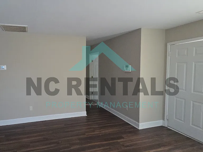3206 Spring St — Photo 2