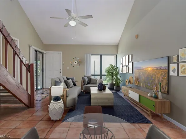 7121 Penner Ln APT 9, Fort Myers, FL 33907