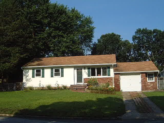 3 Br 1 Ba 1 1/2 car garage