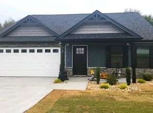 713 Barkwood Ct, Boiling Springs, SC 29316