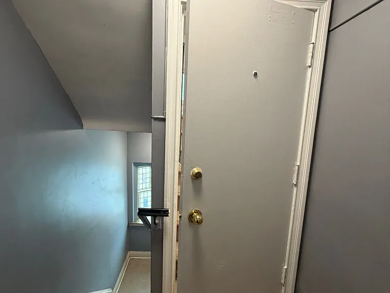 354 Annette St #1 — Photo 6