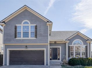 12595 S Race St, Olathe, KS 66061