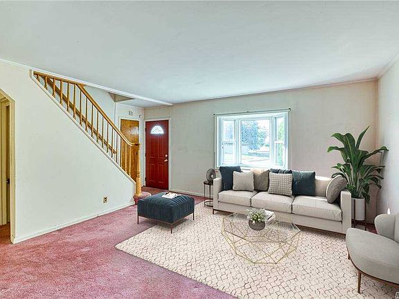 5th image of 11 Garden Blvd