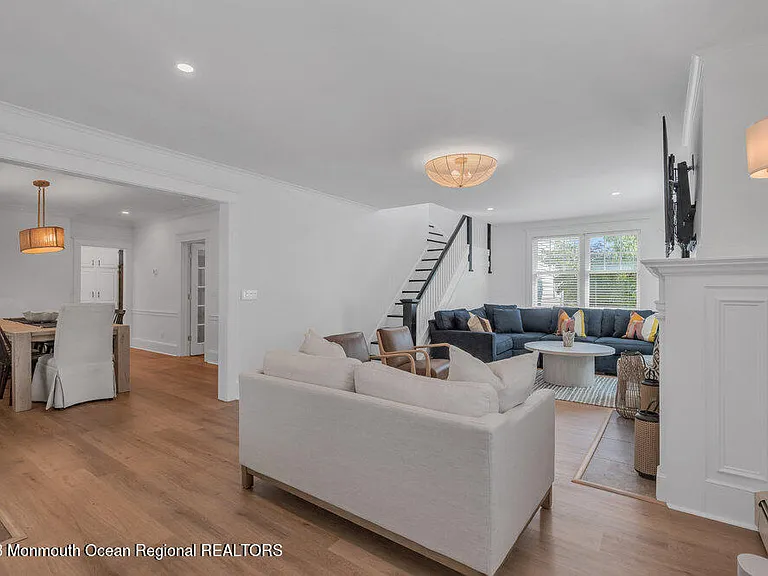 64 Curtis Ave — Photo 13