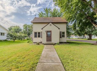 601 E Michigan Ave, George, IA 51237