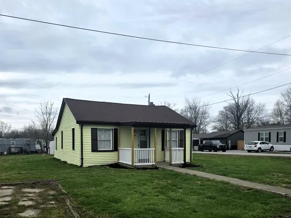 323 N Coffee St, Felicity, OH 45120