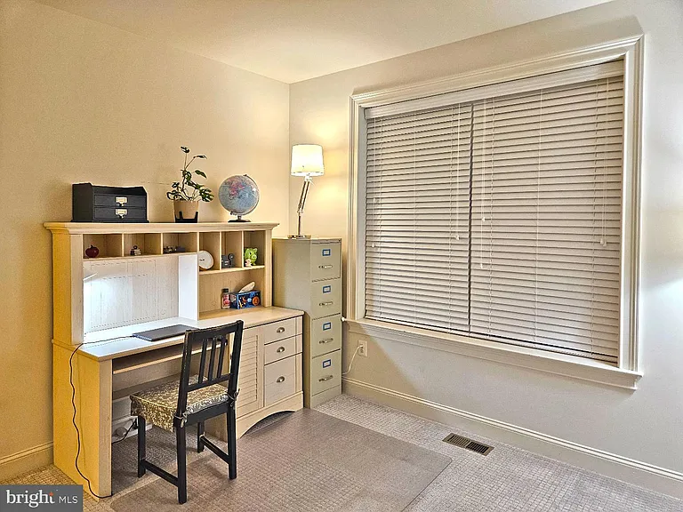 3332 Burton Dr — Photo 21