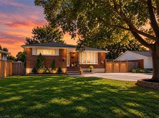 33 Bellingham Dr, Hamilton, ON L8V 3R3