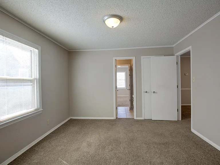 1325 S Delaware Ave — Photo 24
