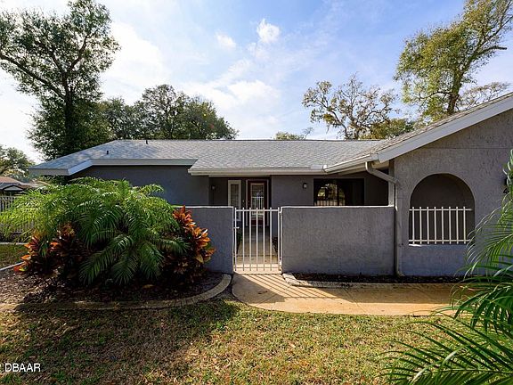 5th image of 4 Baywood Dr