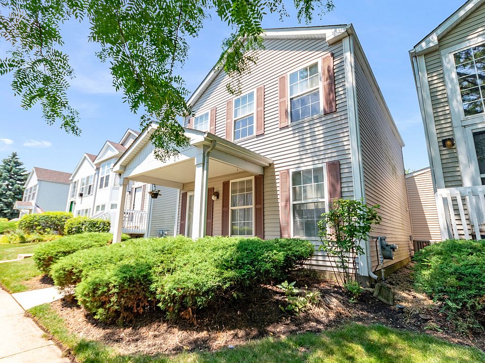 1st image of 1025 Symphony Dr #1025