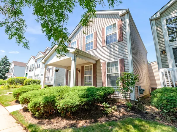 1025 Symphony Dr #1025, Aurora, IL 60504